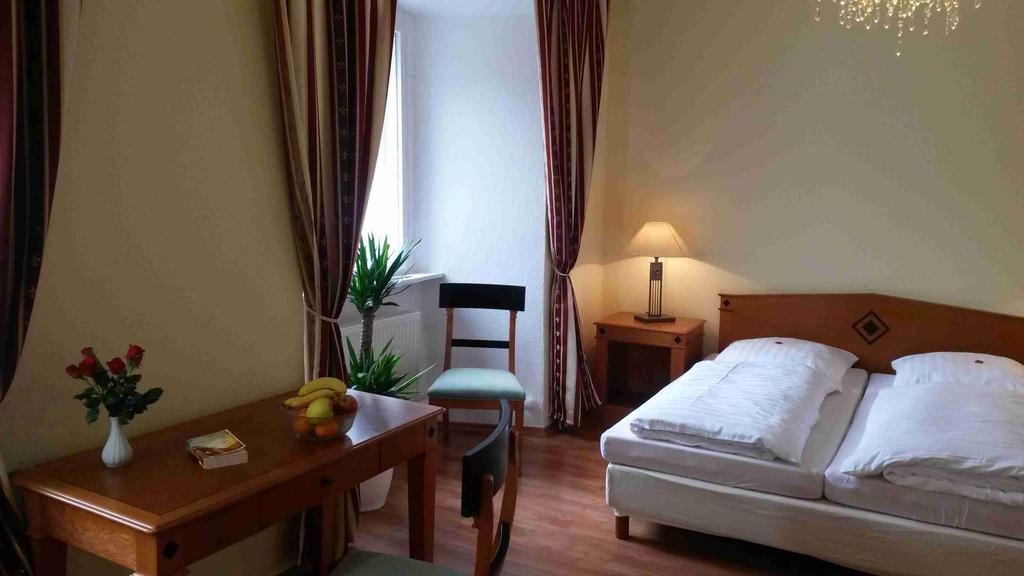 Hotel Schloss Fuchsmuehl Quarto foto